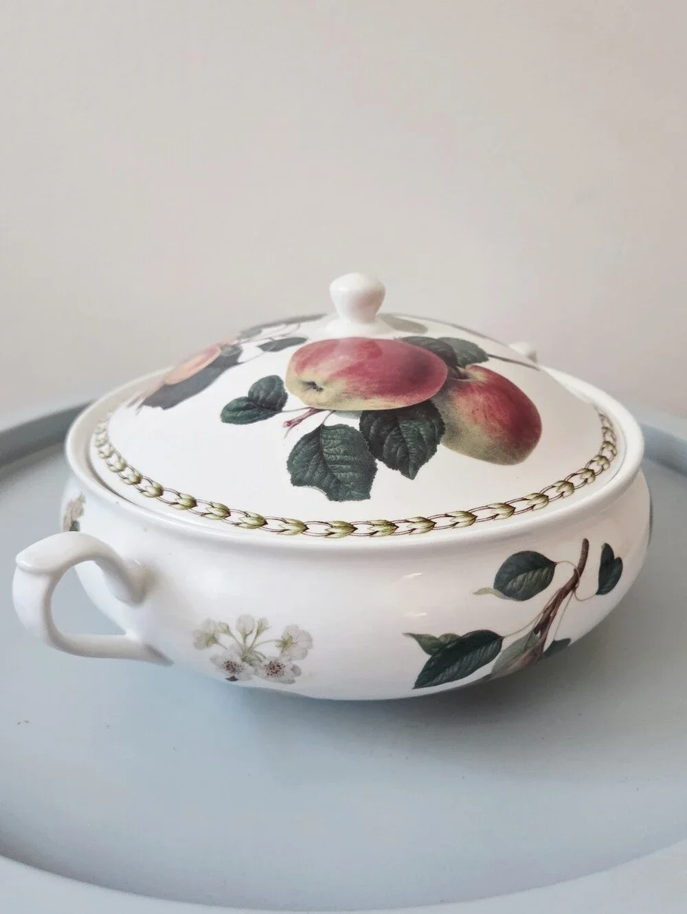 Queen's Fine Bone China Round Covered Casserole Dish with handles